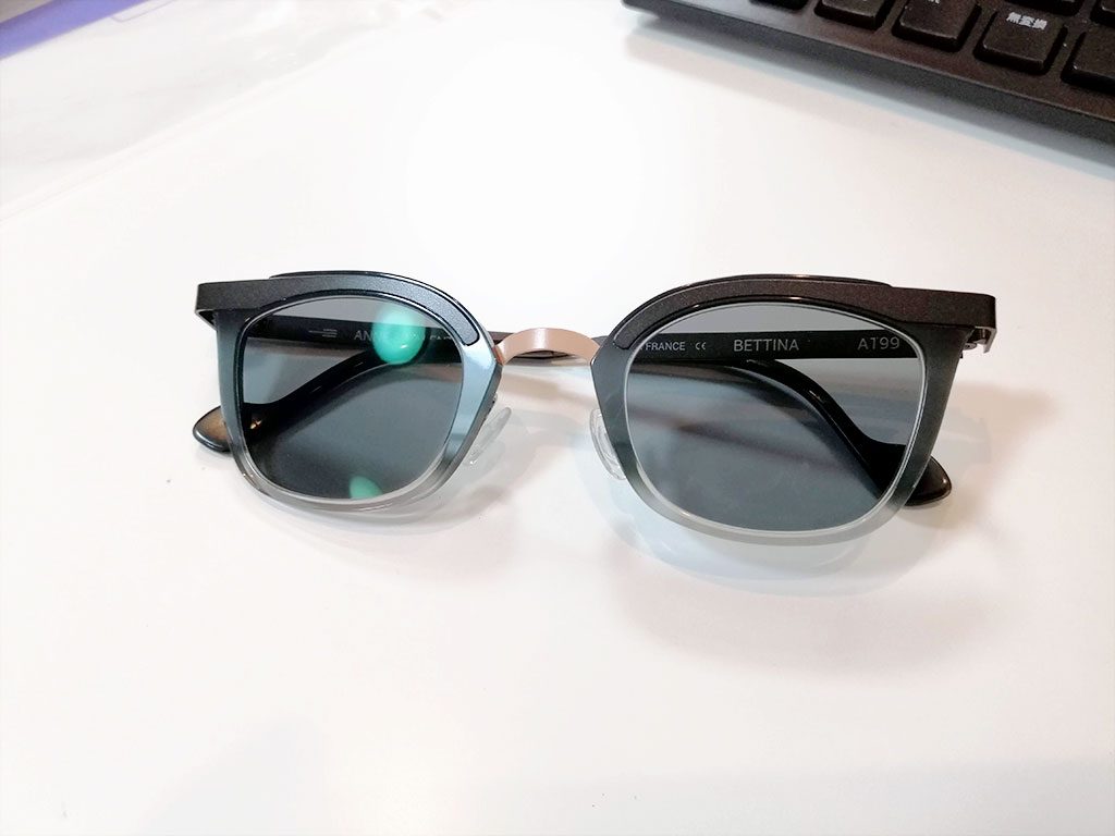 photochromic